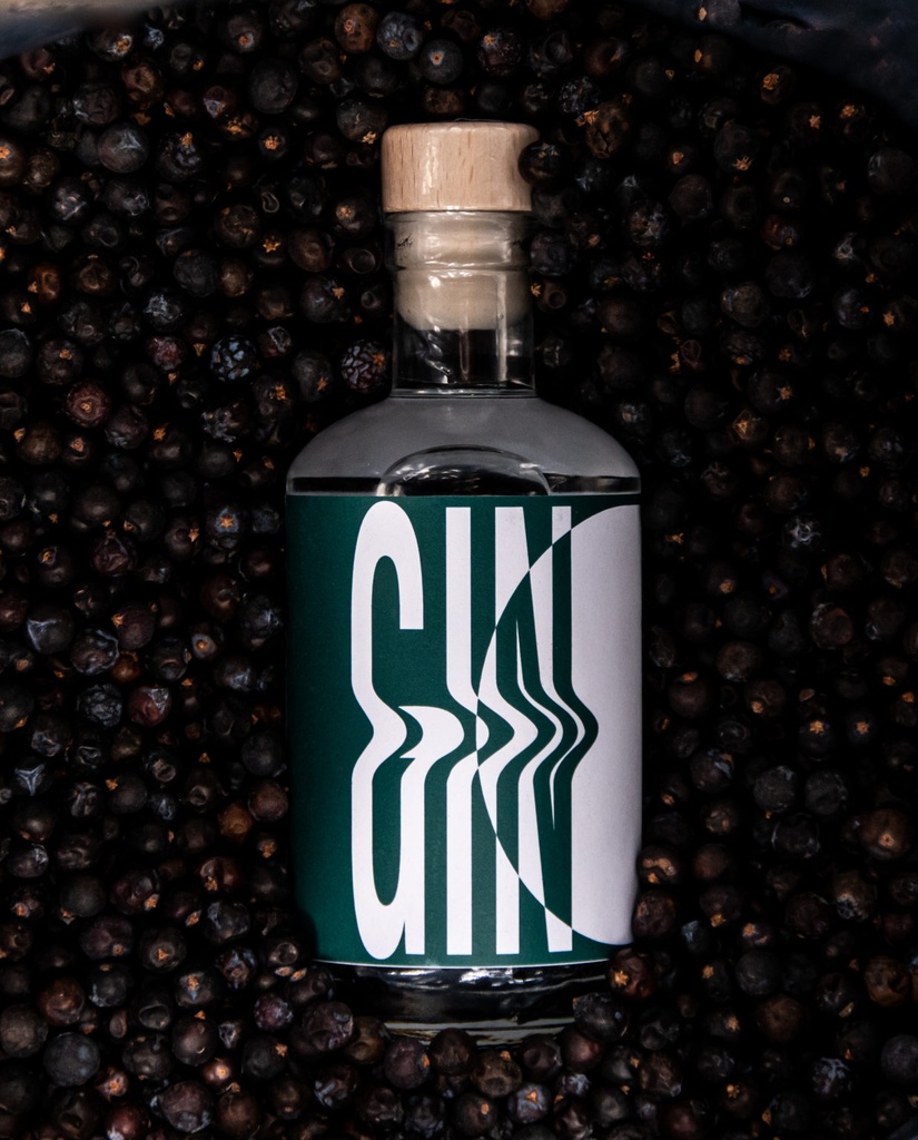 DIST. DE PORREN. | Gin